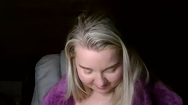 Snapshot of Jessica69G chatting on April 13, 2026, 8:35 pm Jessica69G online show from April 13, 2026, 8:35 pm