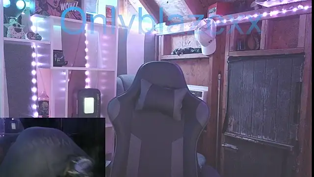 Snapshot of OnlyBlazexx chatting on January 6, 2026, 5:00 am OnlyBlazexx online show from January 6, 2026, 5:00 am