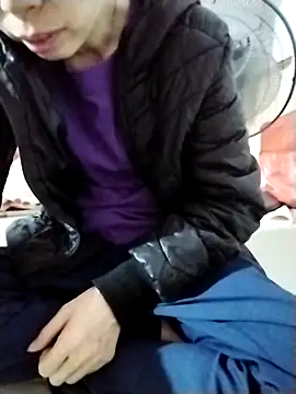 Snapshot of Luxcute286 chatting on October 26, 2025, 2:01 am Luxcute286 online show from October 26, 2025, 2:01 am