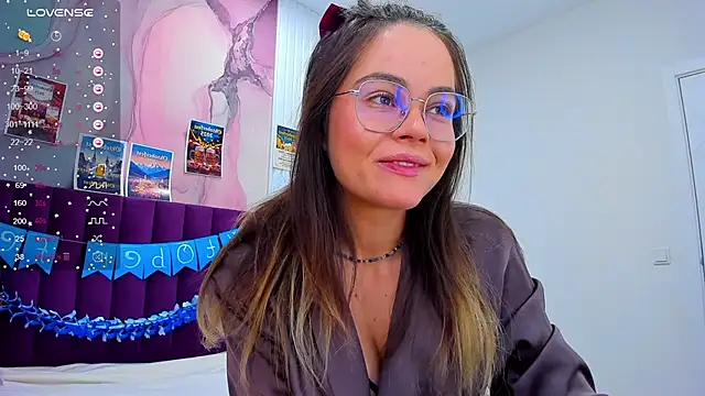 Kelly Cuutie online show from October 4, 2025, 12:56 am