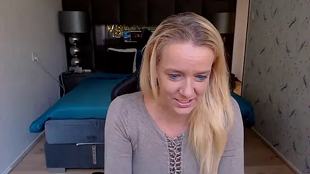 Wendysexyx online show from October 9, 2025, 7:31 am