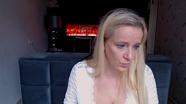 Wendysexyx online show from October 6, 2025, 9:21 am