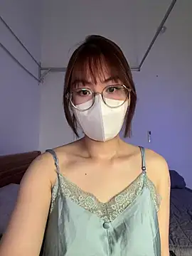 Snapshot of Baby_Claraa chatting on March 16, 2026, 4:53 am Baby Claraa online show from March 16, 2026, 4:53 am