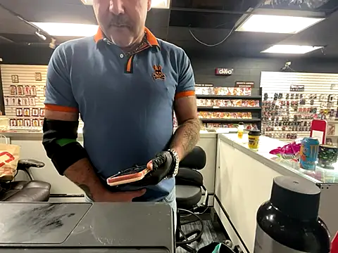 RawRyder8 online show from November 26, 2025, 2:33 am