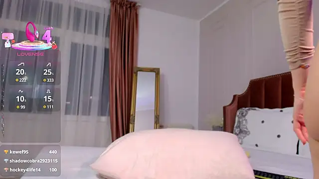 Snapshot of CharmingAnnie chatting on March 12, 2025, 1:25 am CharmingAnnie online show from March 12, 2025, 1:25 am