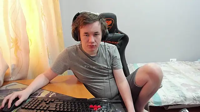 iliaskrislove online show from February 12, 2026, 5:40 am