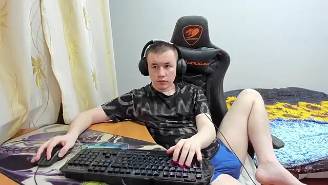 iliaskrislove online show from October 14, 2025, 1:50 am