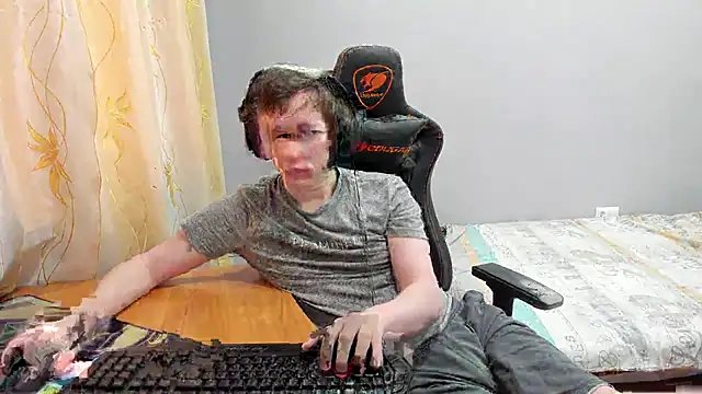 iliaskrislove online show from February 11, 2026, 4:23 am