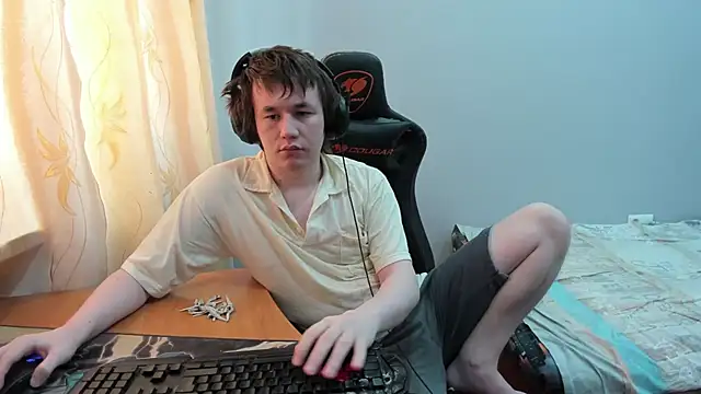 iliaskrislove online show from March 13, 2026, 8:08 am