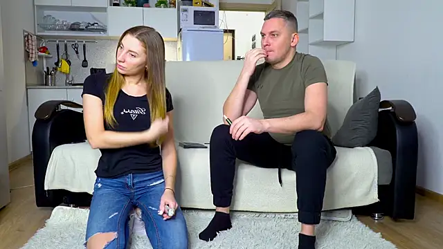 Snapshot of littlesweettifany chatting on December 16, 2025, 11:36 am littlesweettifany online show from December 16, 2025, 11:36 am