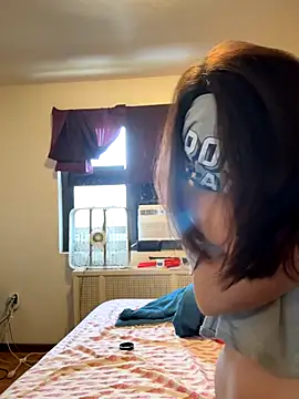 FreakNastyLacie online show from November 18, 2025, 3:37 pm