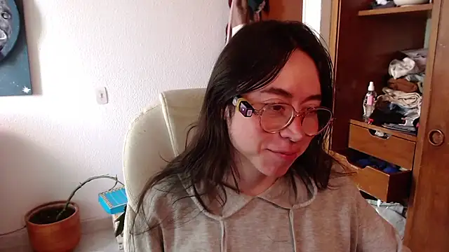 emily pearl  online show from January 9, 2026, 2:57 pm