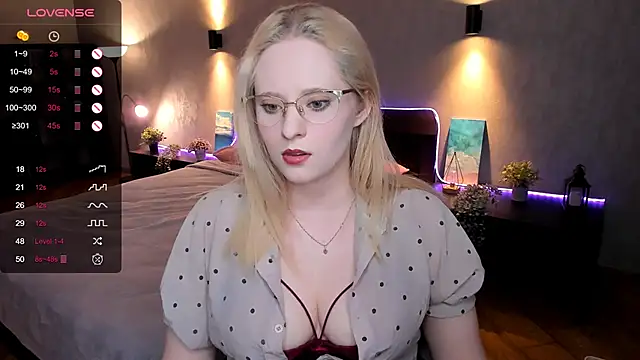 Aemilia  online show from March 3, 2025, 2:11 am