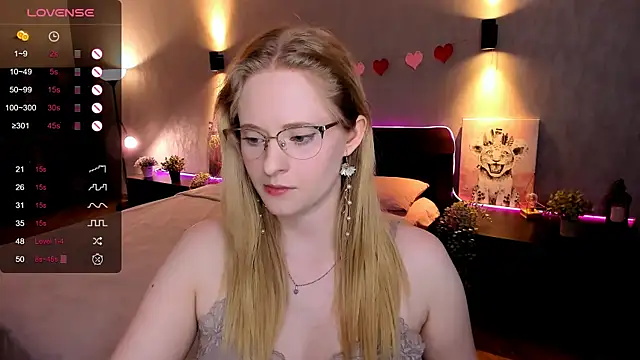 Aemilia  online show from September 18, 2025, 8:39 am