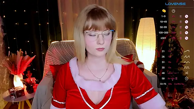 Snapshot of Aemilia_ chatting on December 23, 2025, 2:22 am Aemilia online show from December 23, 2025, 2:22 am