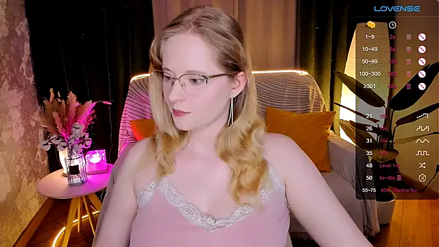 Snapshot of Aemilia_ chatting on January 12, 2026, 2:18 am Aemilia online show from January 12, 2026, 2:18 am