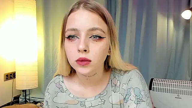 Snapshot of Alice_Halle chatting on September 27, 2025, 5:13 am Alice Halle online show from September 27, 2025, 5:13 am