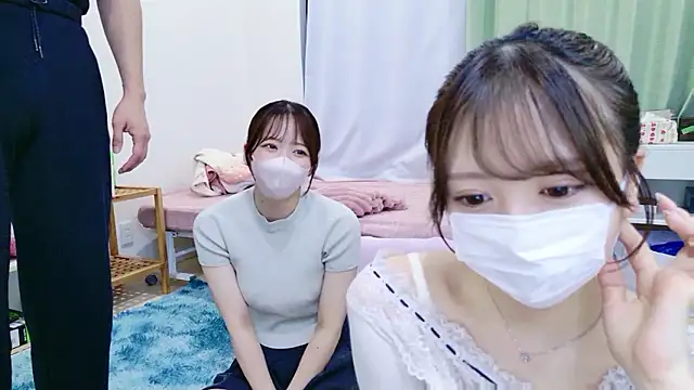 Snapshot of yuki-chi chatting on June 3, 2026, 1:56 pm yuki-chi online show from June 3, 2026, 1:56 pm