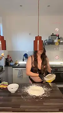 Snapshot of Sub-Mila chatting on October 5, 2025, 12:07 pm Sub-Mila online show from October 5, 2025, 12:07 pm