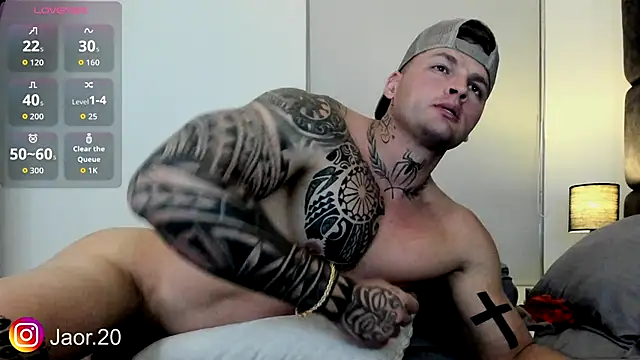 Jaor owens20 online show from October 15, 2025, 1:04 am