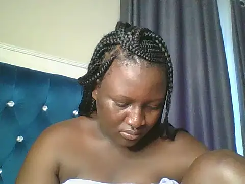 Snapshot of Heavy_ass chatting on July 21, 2026, 7:42 am Heavy ass online show from July 21, 2026, 7:42 am