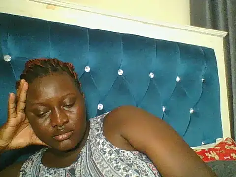 Snapshot of Heavy_ass chatting on June 24, 2026, 9:23 pm Heavy ass online show from June 24, 2026, 9:23 pm
