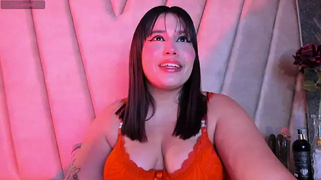 Snapshot of MiaTorres-1 chatting on February 14, 2025, 11:42 pm MiaTorres-1 online show from February 14, 2025, 11:42 pm