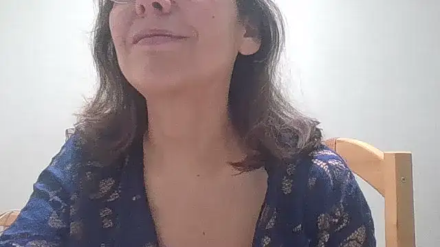 Snapshot of HollyJewel chatting on March 22, 2026, 5:47 pm HollyJewel online show from March 22, 2026, 5:47 pm