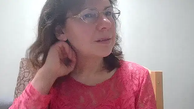 Snapshot of HollyJewel chatting on March 29, 2026, 5:03 pm HollyJewel online show from March 29, 2026, 5:03 pm