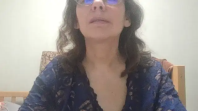 Snapshot of HollyJewel chatting on March 8, 2026, 6:55 pm HollyJewel online show from March 8, 2026, 6:55 pm