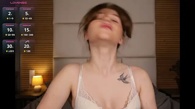 Snapshot of AliceBellamy chatting on April 28, 2026, 2:49 am AliceBellamy online show from April 28, 2026, 2:49 am