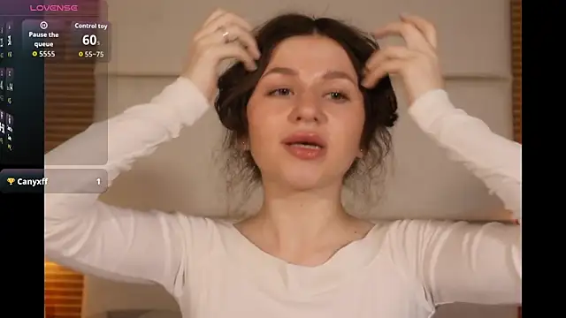 Snapshot of AliceBellamy chatting on May 18, 2026, 9:30 pm AliceBellamy online show from May 18, 2026, 9:30 pm