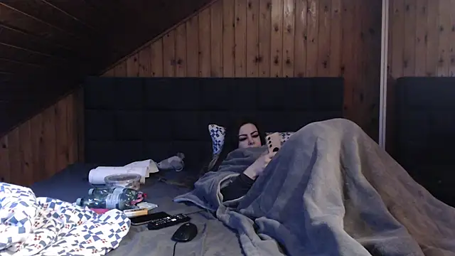 BoeseMoni1998 online show from March 20, 2025, 1:48 pm