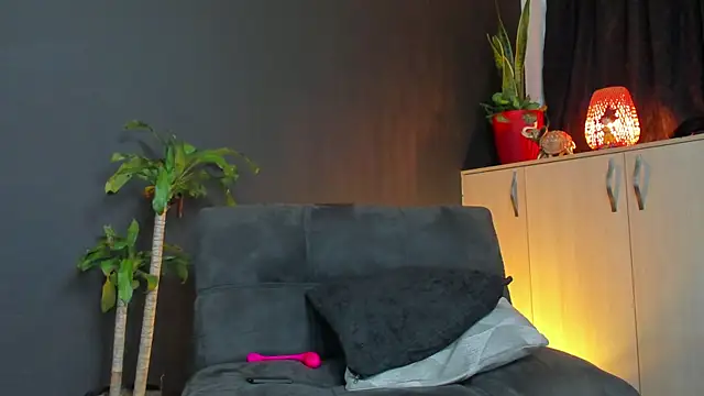 Snapshot of LincomAmith chatting on October 29, 2025, 4:11 am LincomAmith online show from October 29, 2025, 4:11 am