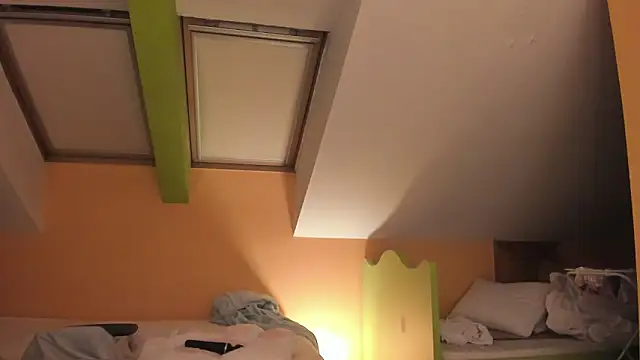 GoodGirll2133 online show from February 10, 2025, 9:47 pm