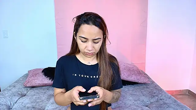 Jules n Gia online show from November 2, 2025, 2:11 pm