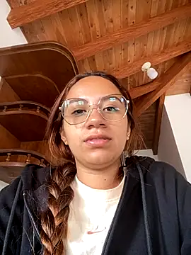 Jules n Gia online show from September 11, 2025, 8:31 pm