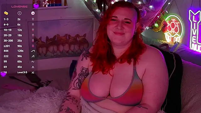 Snapshot of opalreigning chatting on March 11, 2026, 9:58 am opalreigning online show from March 11, 2026, 9:58 am