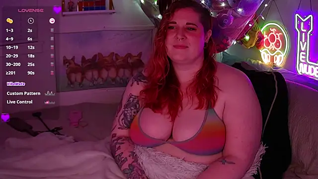 Snapshot of opalreigning chatting on March 9, 2026, 7:56 am opalreigning online show from March 9, 2026, 7:56 am