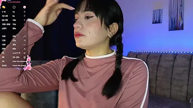 Snapshot of ZaraDames_ chatting on September 30, 2025, 3:34 am ZaraDames online show from September 30, 2025, 3:34 am