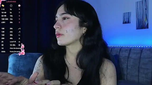 Snapshot of ZaraDames_ chatting on October 26, 2025, 3:07 am ZaraDames online show from October 26, 2025, 3:07 am