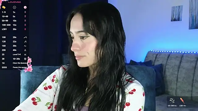 Snapshot of ZaraDames_ chatting on November 16, 2025, 2:38 am ZaraDames online show from November 16, 2025, 2:38 am