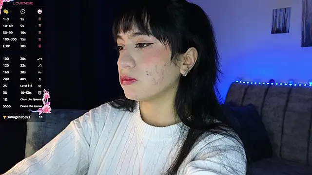 Snapshot of ZaraDames_ chatting on September 19, 2025, 2:15 am ZaraDames online show from September 19, 2025, 2:15 am