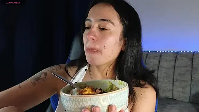 ZaraDames  online show from April 22, 2026, 3:24 am