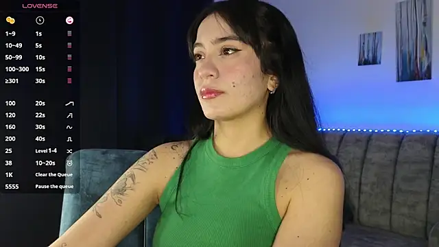 Snapshot of ZaraDames_ chatting on October 21, 2025, 3:17 am ZaraDames online show from October 21, 2025, 3:17 am