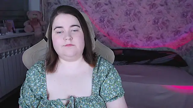 Snapshot of Estelle_Hicks chatting on March 23, 2026, 6:08 pm Estelle Hicks online show from March 23, 2026, 6:08 pm
