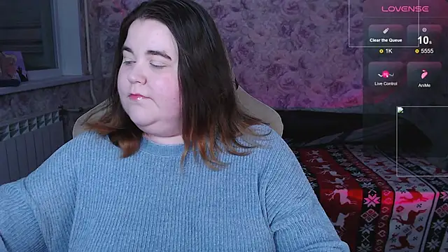 Estelle Hicks online show from November 7, 2025, 6:23 pm