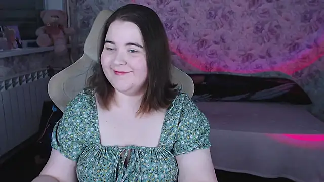 Snapshot of Estelle_Hicks chatting on March 25, 2026, 6:40 pm Estelle Hicks online show from March 25, 2026, 6:40 pm