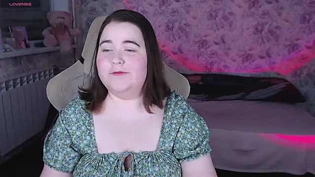 Snapshot of Estelle_Hicks chatting on March 20, 2026, 6:42 pm Estelle Hicks online show from March 20, 2026, 6:42 pm