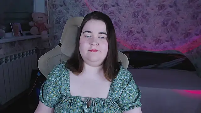 Snapshot of Estelle_Hicks chatting on April 23, 2026, 6:53 pm Estelle Hicks online show from April 23, 2026, 6:53 pm